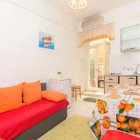 Center Apartment *