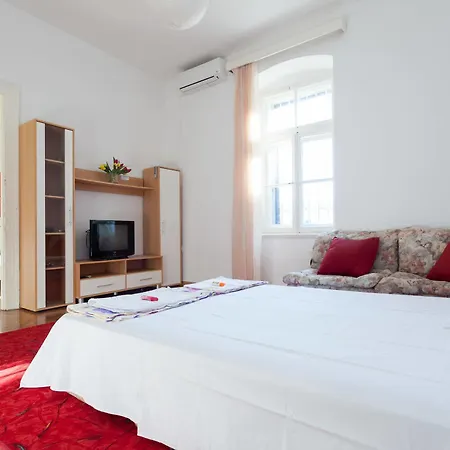 Center Apartmán *